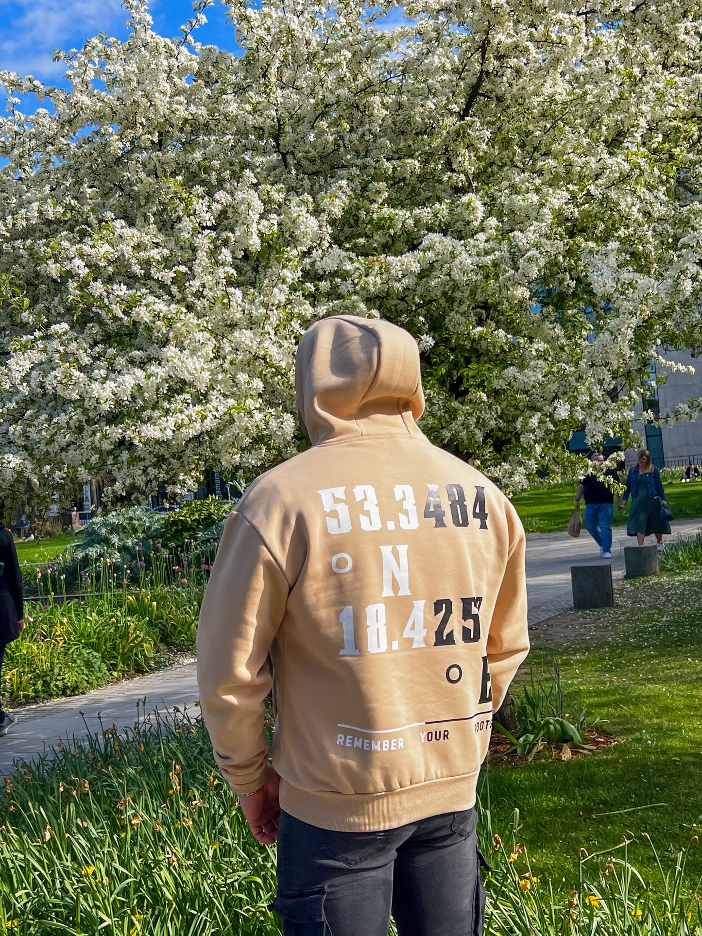 Bluza z kapturem Remember Your Roots - Desert Sand